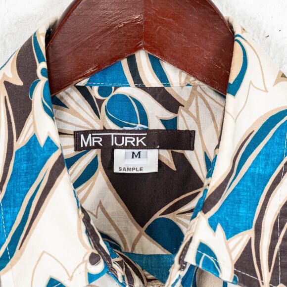 MR Turk Cropped Button up Shirt Abstract floral print blue brown M - Picture 3 of 7
